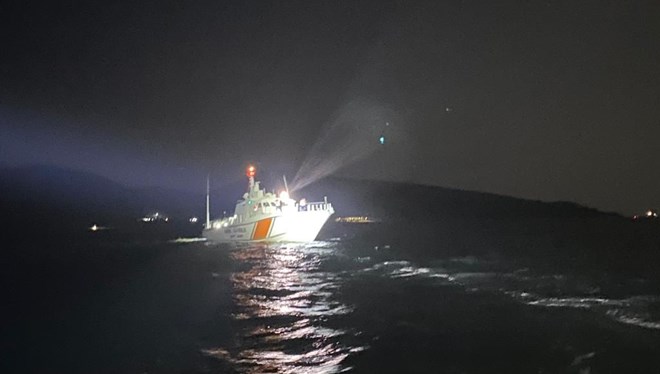 Gökçeada'da alabora olan teknedeki 2 asker kayıp