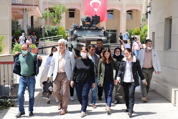Gözaltına alınan HDP'li 3 belediye başkanı serbest bırakıldı