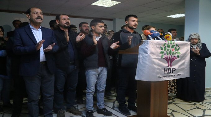Gözaltına alınan HDP Gençlik Meclis üyeleri açlık grevine başladı