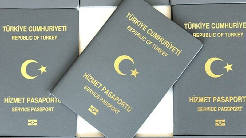 Gri pasaportla Almanya'ya kaçan şahıs: Türkiye dahil her sınırda rüşvet verdik