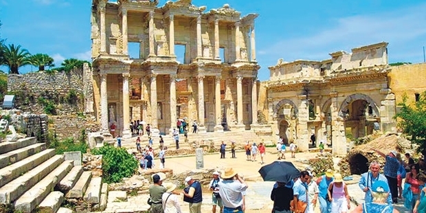 Hakan Ateş: Turizm gelirimiz olmazsa Yunanistan konumuna düşeriz!