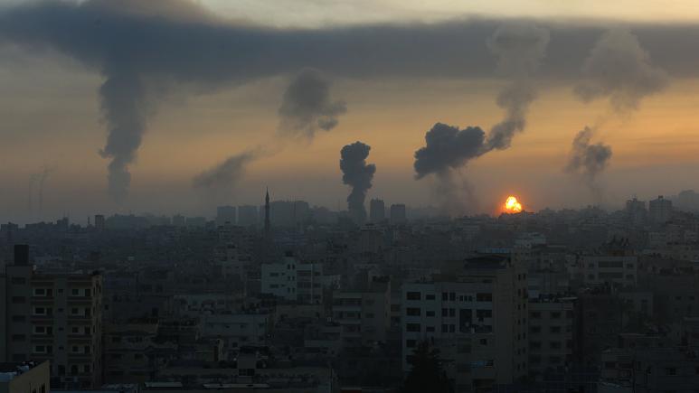 Hamas, İsrail'e 130 roket attı: 5 İsrailli hayatını kaybetti