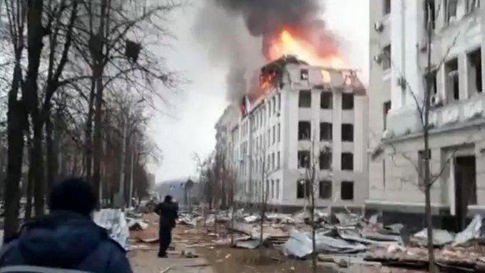 Harkov'da saldırı: Emniyet binası vuruldu