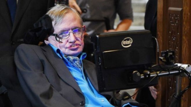 Hawking: Uzayda koloniler oluşturulursa insanlık varolmayı sürdürebilir!
