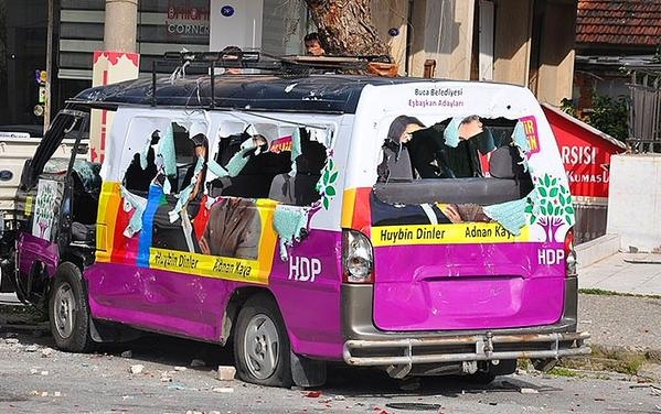 HDP aracına saldırı!