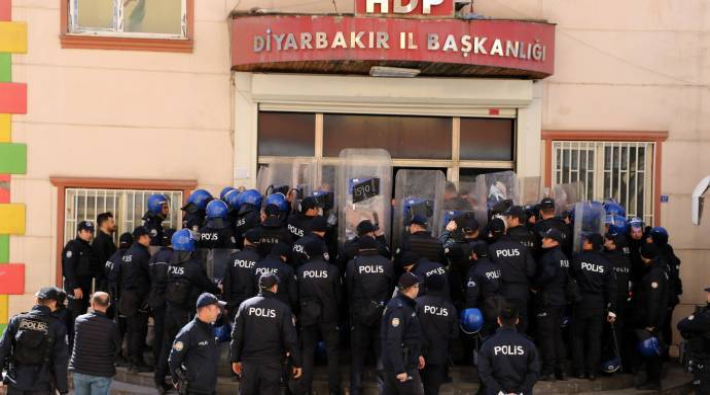 HDP Diyarbakır il binasına baskında 81 kişi gözaltına alındı