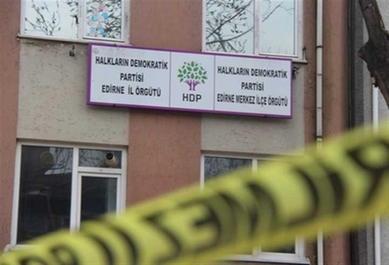 HDP İl Başkanlığı'na silahlı saldırı!
