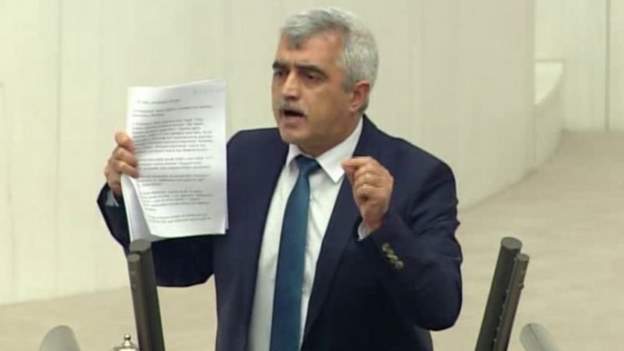 HDP'li Ömer Faruk Gergerlioğlu'nun milletvekilliği düşürüldü