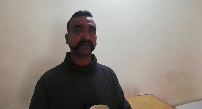 Hindistan basını: Pakistan’ın esir aldığı pilota işkence yapıldı