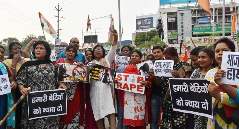 Hindistan'da bir grup kadın tecavüzle suçladıkları işadamını kaçırıp fidye istedi