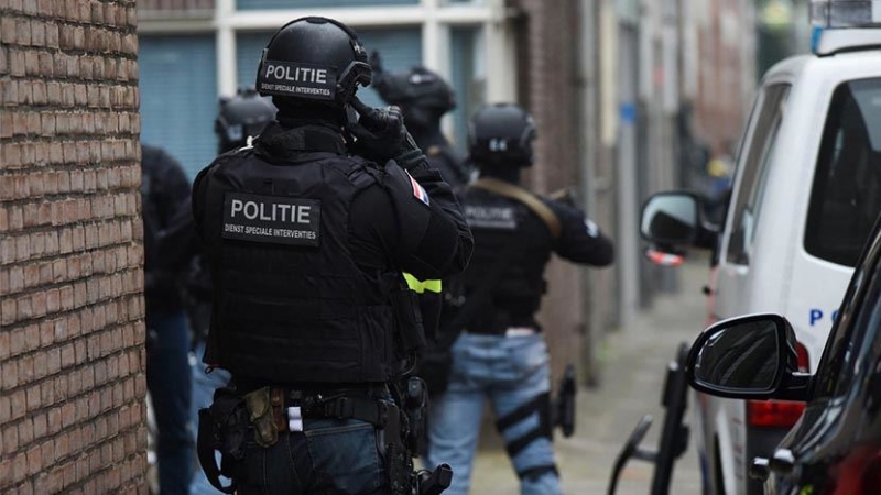 hollanda polisi
