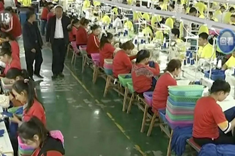HRN: Uygur Türklerini zorla çalıştıran fabrikalarla irtibatınızı soruşturun