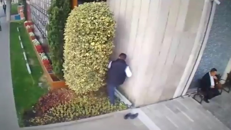 İBB binasında Ekrem İmamoğlu'nun odasına girmeye çalışan jiletli bir kişi yakalandı