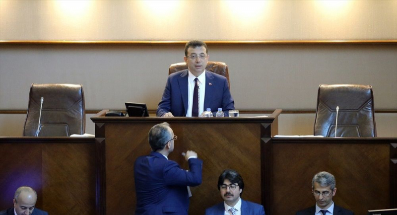 İBB Meclisi'nde AKP ile CHP arasında tartışma
