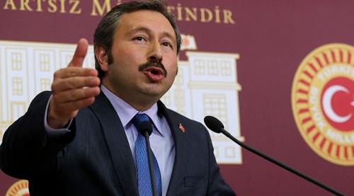 İdris Bal, AK Parti rozetini çıkardı!