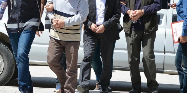 İHD, Bitlis Belediyesi ve Güroymak Belediyesi başkanları tutuklandı