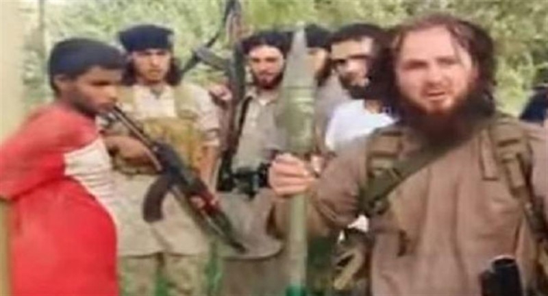 IŞİD komutanı, çocuğu bazukayla öldürdü!