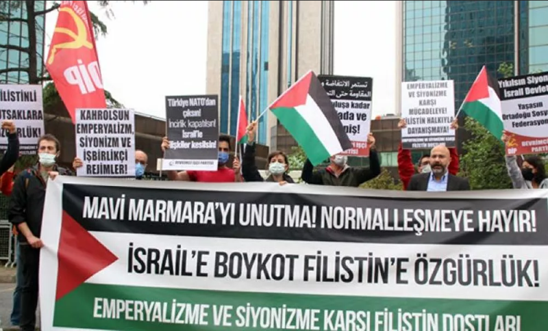 İsrail Başkonsolosluğu önünde Mavi Marmara protestosu