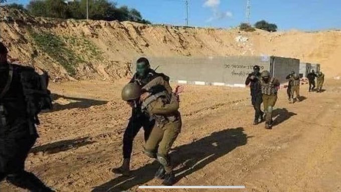 İsrail ordusu, asker ve sivillerin rehin edildiğini doğruladı