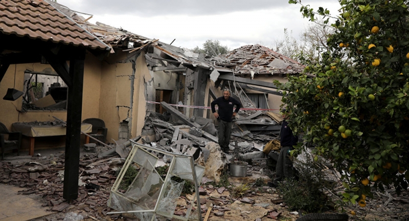 İsrail'de bir eve roket isabet etti: 7 yaralı