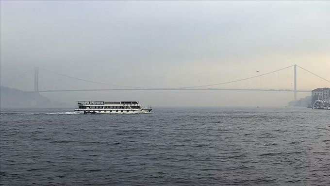 İstanbul Boğazı, çift yönlü olarak gemi trafiğine kapatıldı