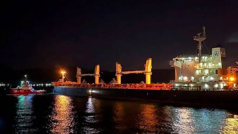 İstanbul Boğazı'ndaki gemi trafiği çift yönlü askıya alındı