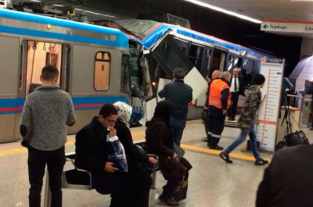 İstanbul Edirnekapı'da Topçular İstasyonunda Tramvaylar Çarpıştı