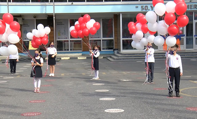 İstanbul'da 23 Nisan: 101 okuldan 101 balon gökyüzüne bırakıldı
