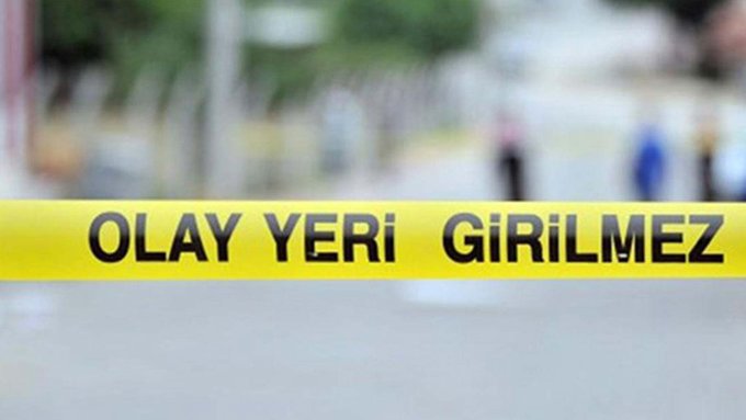 İstanbul'da bir genç, anne ve babasını bıçaklayarak öldürdü