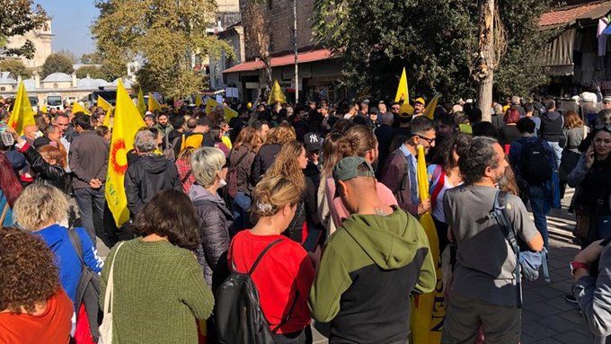 İstanbul'da iş bırakan öğretmenlere polis engeli