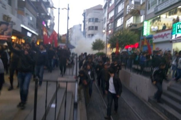 İstanbul'daki laiklik eylemine polis müdahalesi!