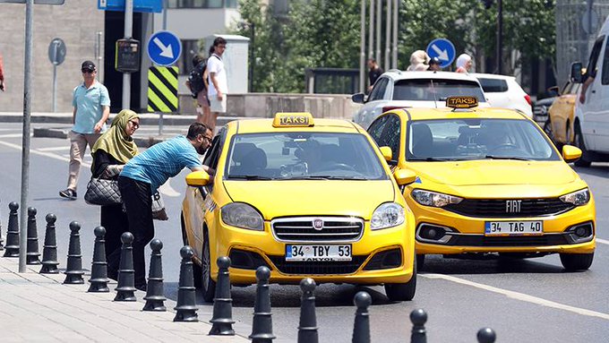 İstanbul'da çözülemeyen taksi sorunu; yolcu almıyorlar, taksimetre açmıyorlar