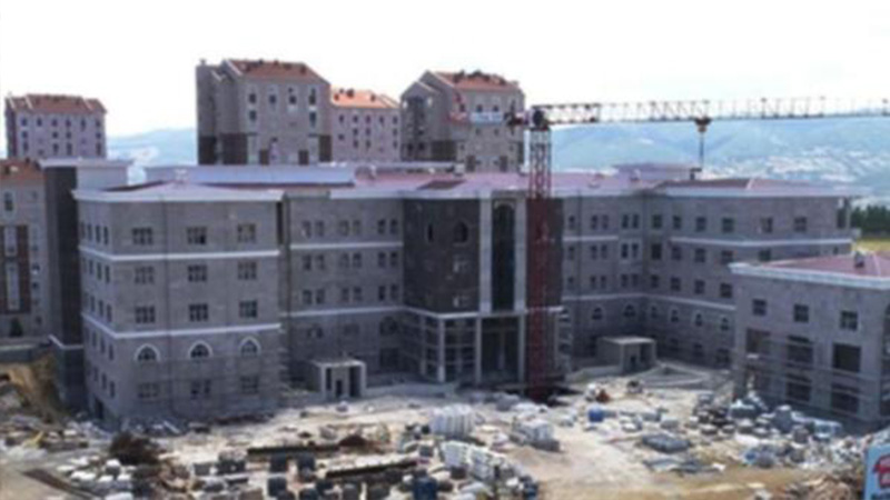 İyi Partili belediye başkanı Demirtaş, belediye binasını satacak