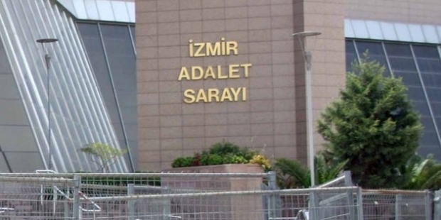 İzmir Adliyesi'nde 'ByLock' operasyonu: 77 gözaltı!