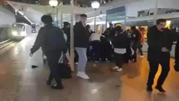 İzmir metrosunda bıçaklı kavga: 1 ölü, 1 yaralı!