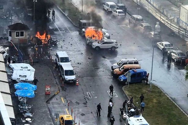 İzmir saldırısını yapanların kimlikleri belirlendi