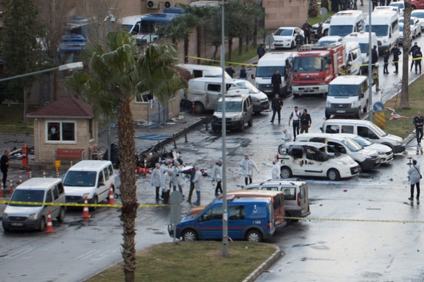 İzmir saldırısının ardından 2 kişi gözaltına alındı