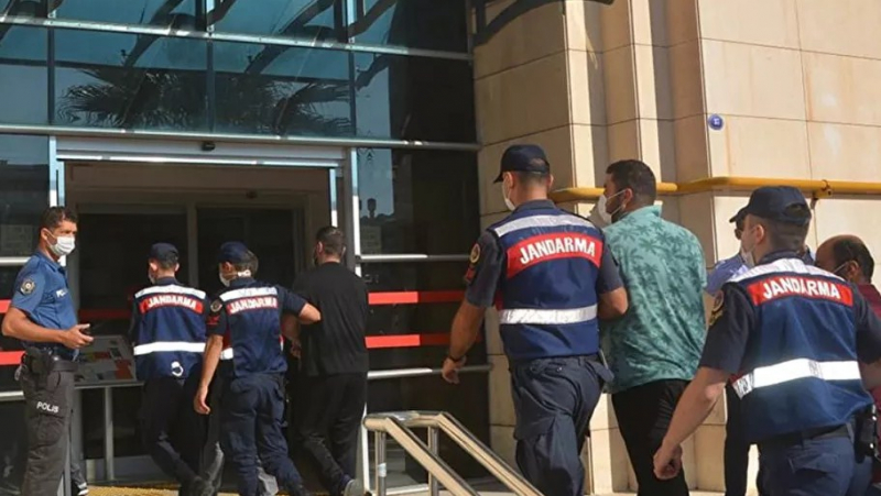 İzmir'de kooperatif soruşturmasında 11 gözaltı: 2.5 milyon TL'yi zimmetlerine geçirmişler
