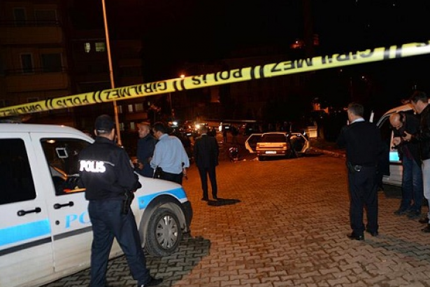 İzmir'de silahlı çatışma: 1 kişi hayatını kaybetti
