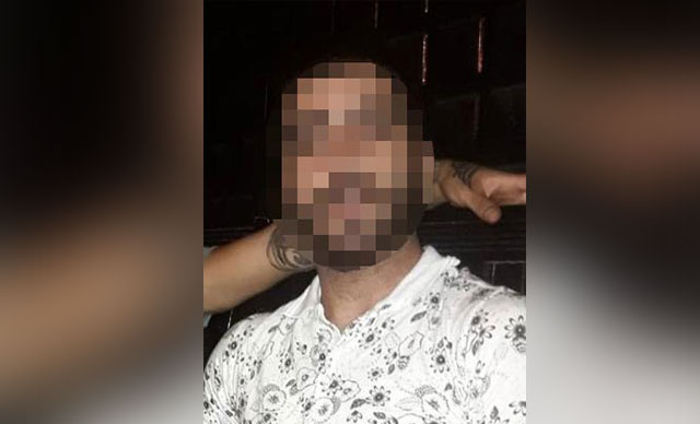 İzmir'de taksiciyi, bıçak tehdidiyle gasbetti 