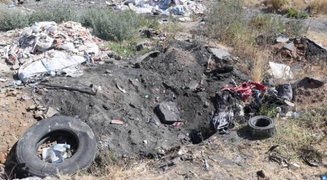 İzmir'de toprağa gömülü kız çocuğu cesedi bulundu
