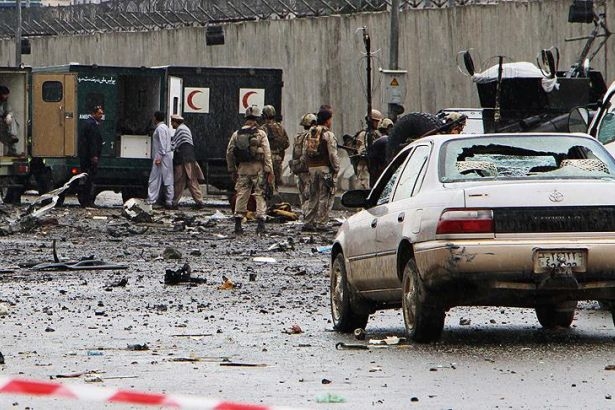  Kabil'de bombalı saldırı! 4 ölü...
