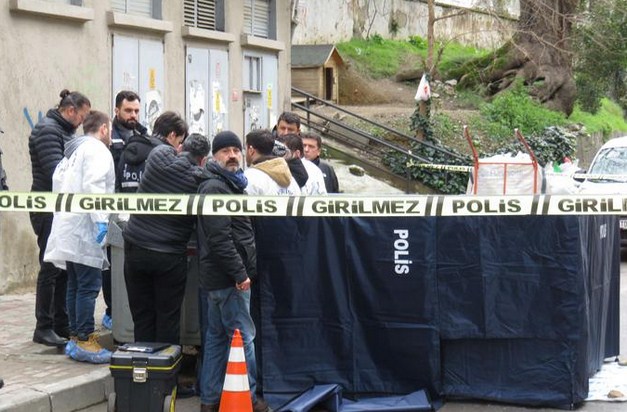 Kadıköy'de çöpte kadın bacağı bulundu