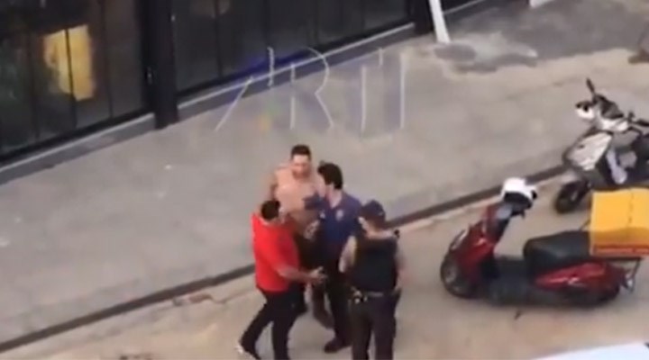 Kadıköy'de polis, kuryeye küfür edip darp etti
