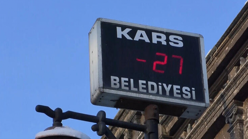 Kars'ta sıcaklık eksi 27’yi gösterdi