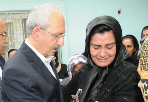 Kılıçdaroğlu Ahmet Atakan'ın ailesini ziyaret etti!