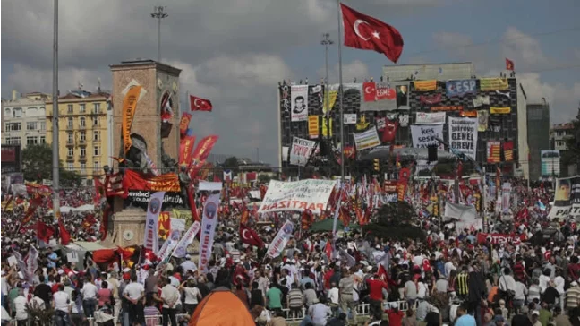 Kılıçdaroğlu: Gezi'de güzel ruh kazandı. Vasat, o günden beri debeleniyor, saraya sıkıştı