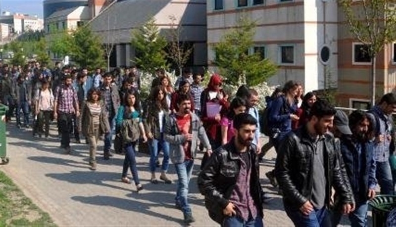 Kocaeli Üniversitesi'nde cihatçılarla komünistler arasında çatışma!
