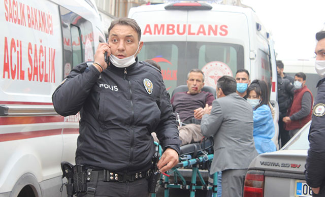 Kocaeli'de sokak ortasında rastgele ateş açtı: 2 yaralı 