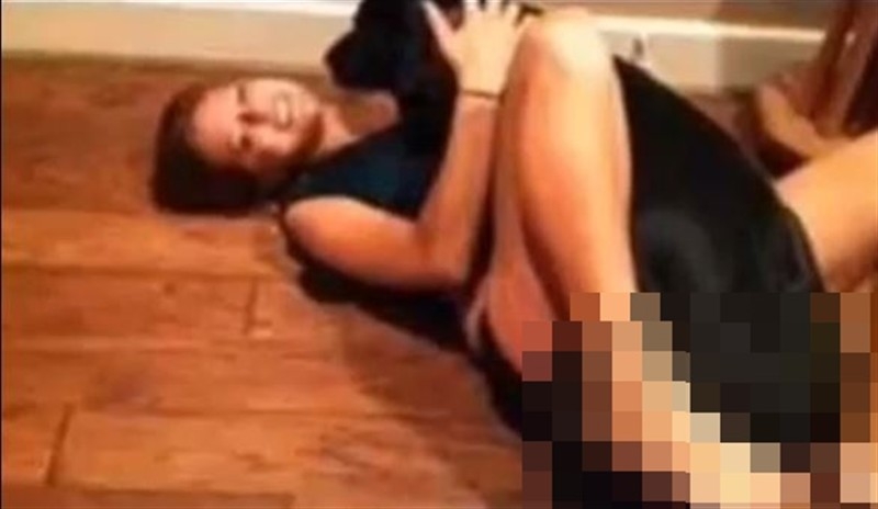 Köpeğe tecavüz edip videoya çekti!